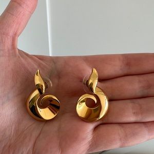 New earnings signed MJ 1990s high polish gold vintage